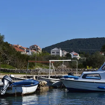Castello Apartamento Zrnovo