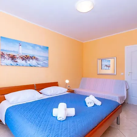Apartment Castello *