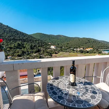 Castello Apartment