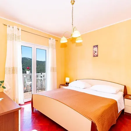 Apartamento Castello Zrnovo