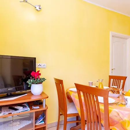 Apartment Castello *