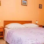 Castello Appartamento Zrnovo