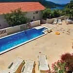 Castello Apartment