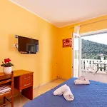 Castello شقة Zrnovo