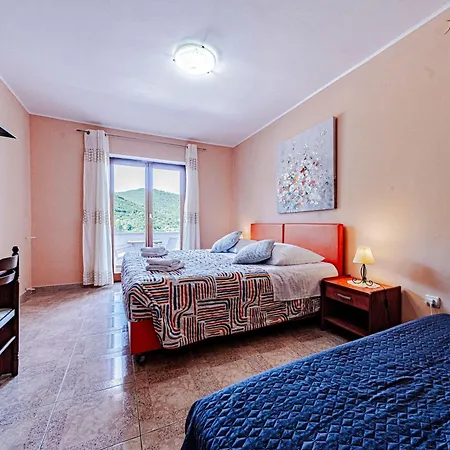 Castello * Zrnovo