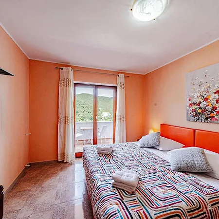 Castello * Zrnovo